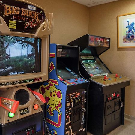 ホテル ホームウッド スイーツ バイ ヒルトン バージニア ビーチ バージニアビーチ エクステリア 写真